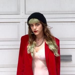 Meet your Posher, Burd